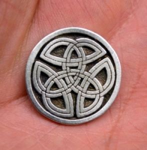 Celtic Trinity Knot Pewter Buttons | Celtic Buttons | Medieval Button ...